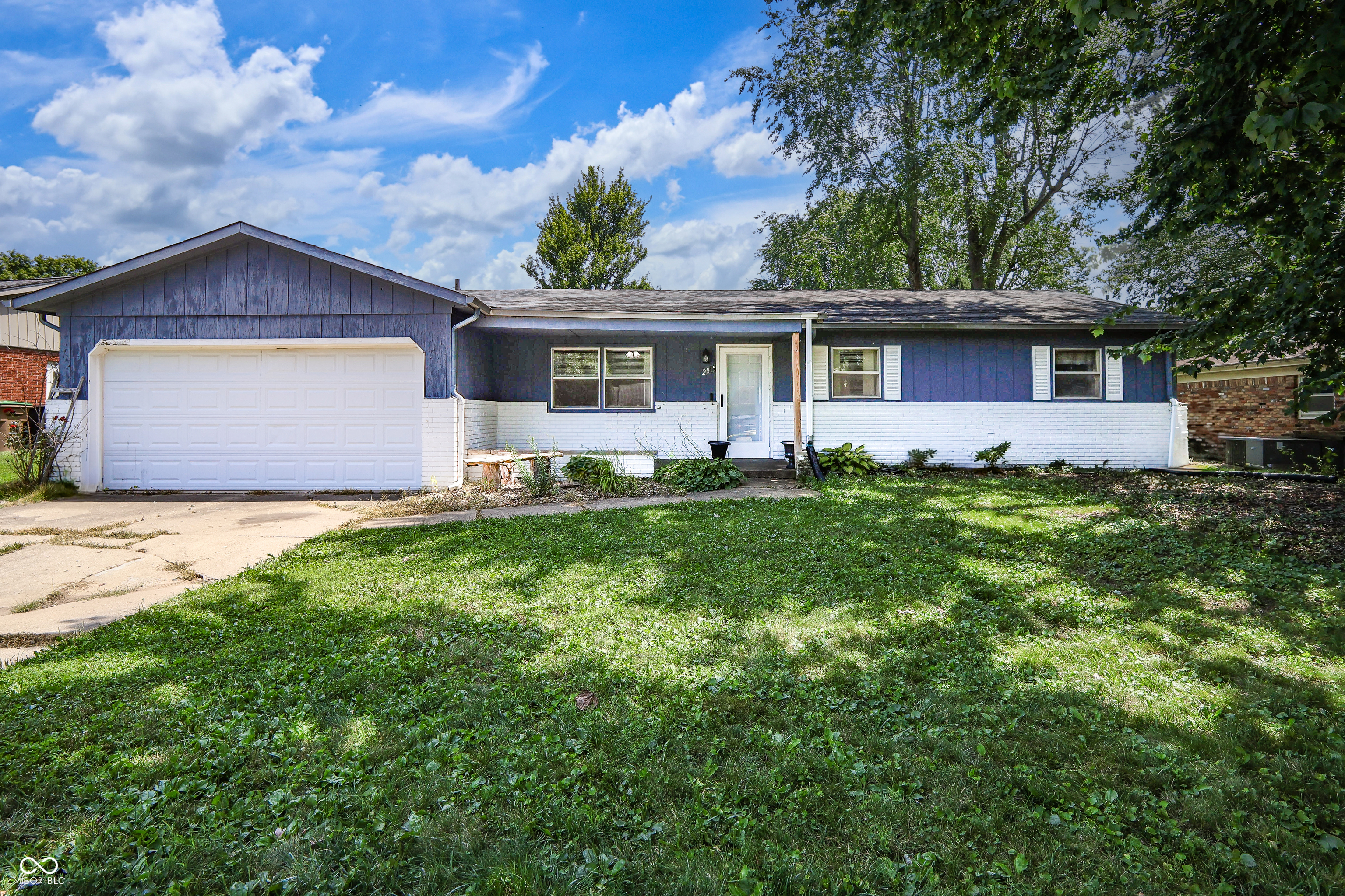 Property Photo: 2815 Yellowwood Court IN 47203