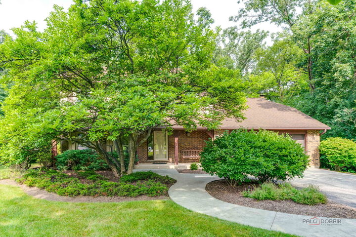 1758 Lexington Road  Libertyville IL 60048 photo