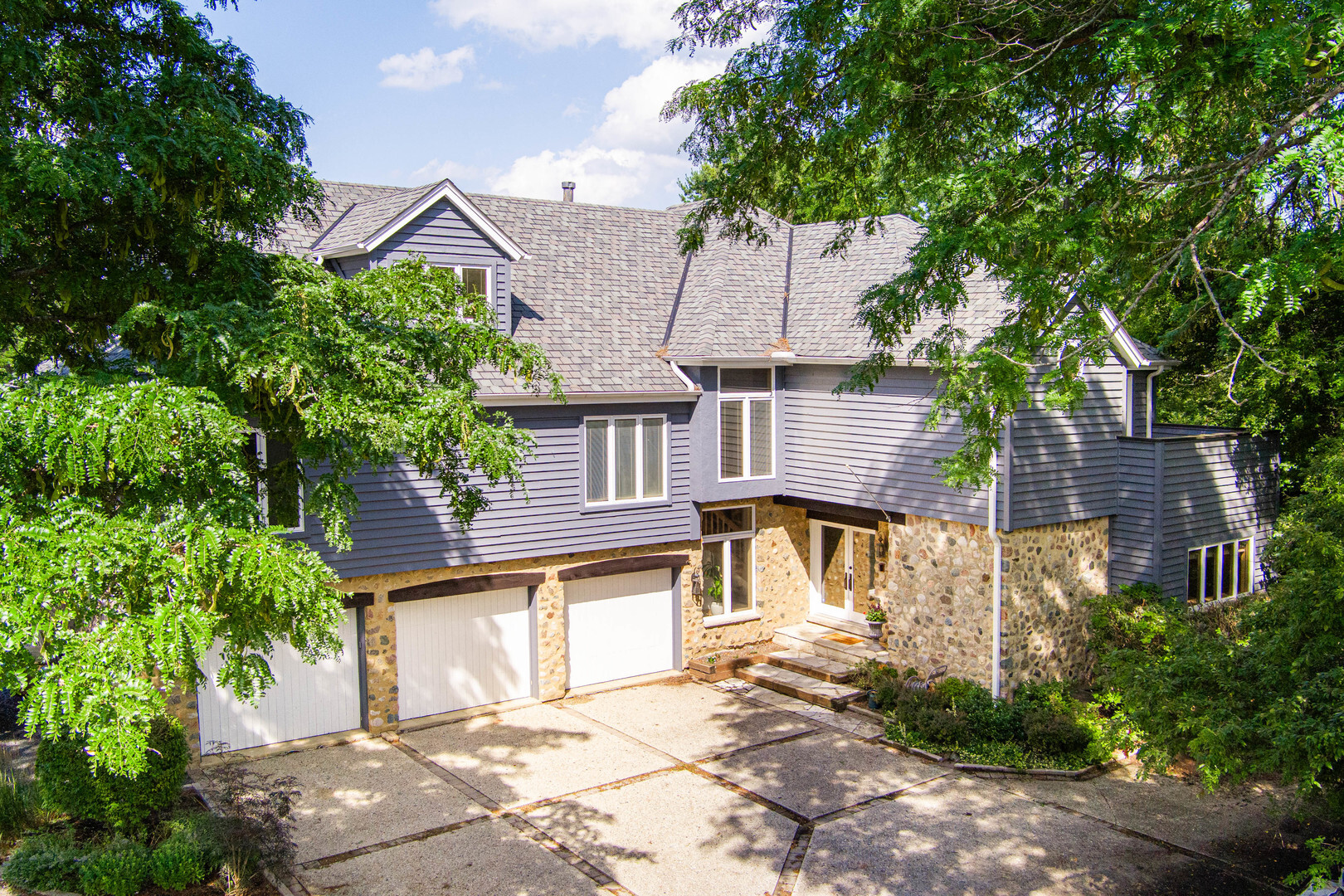 Property Photo:  5727 Hampton Drive  IL 60047 