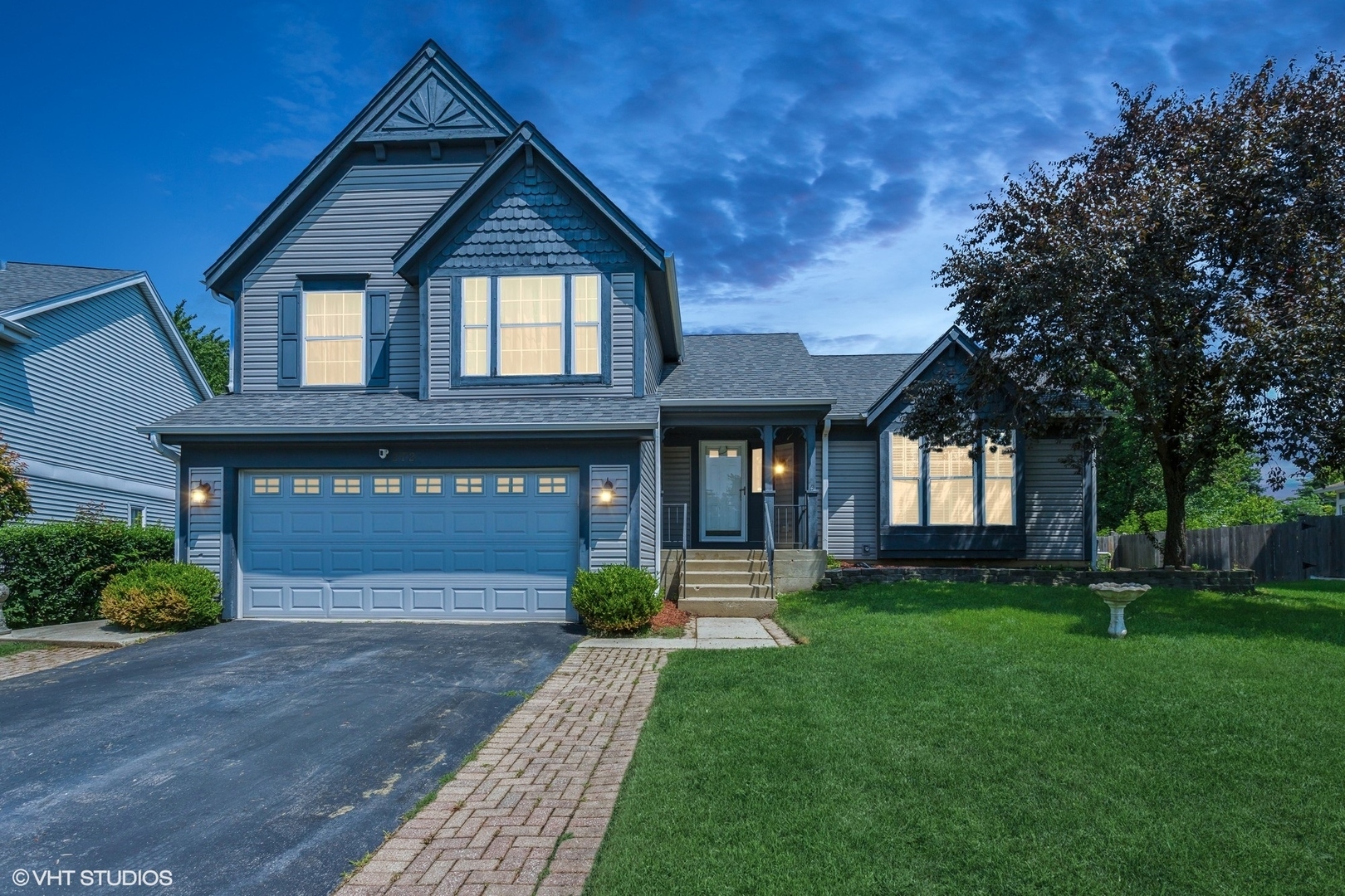 Property Photo:  272 Village Lane  IL 60103 