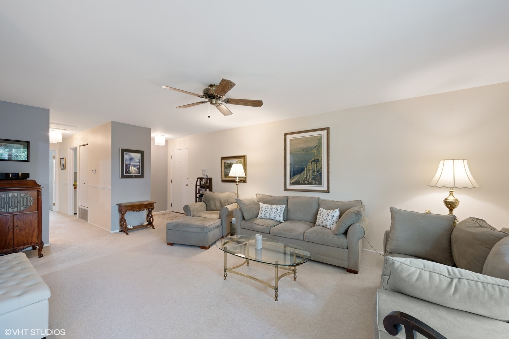 Property Photo: 1538 Heather Court B2 IL 60090