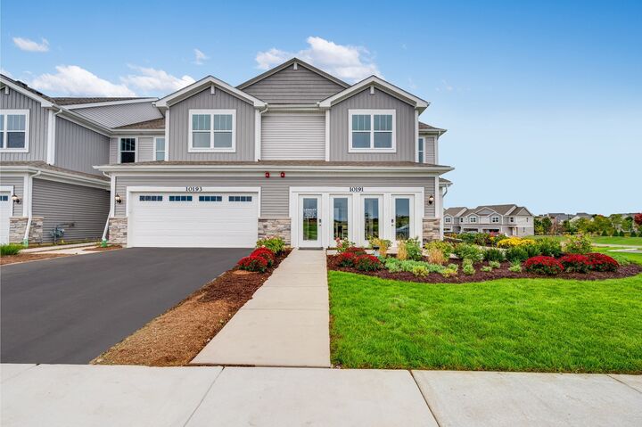 Property Photo:  442 Hathaway Lane  IL 60543 