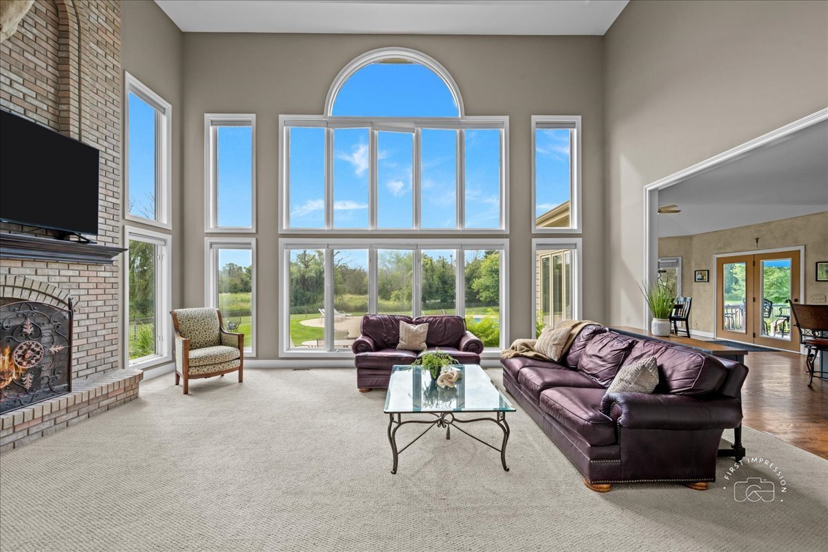 Property Photo: 6N583 Promontory Court IL 60175