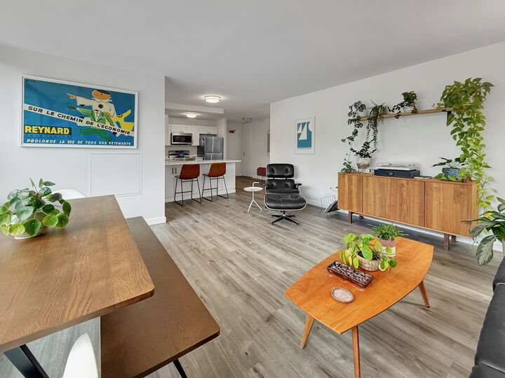 Property Photo:  1850 N Clark Street 202  IL 60614 