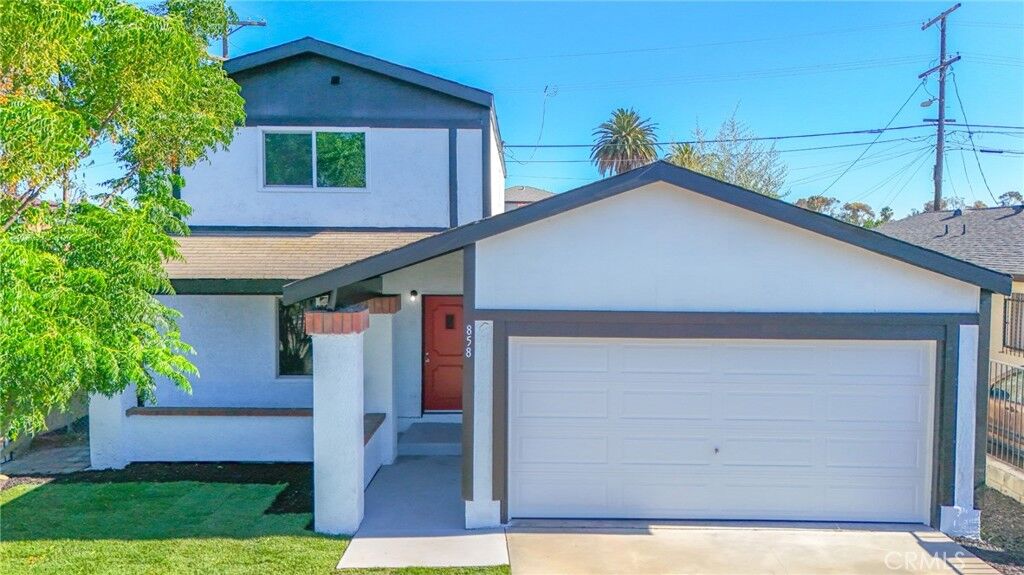 Property Photo:  858 E Imperial  CA 90059 