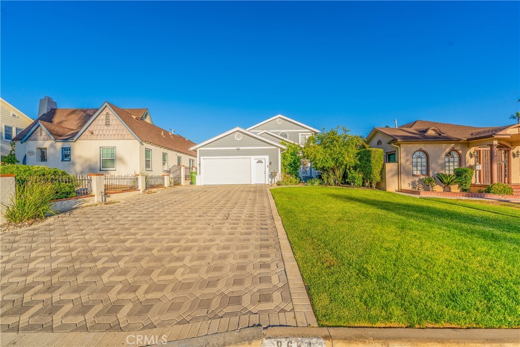 Property Photo:  8614 California Avenue  CA 90605 