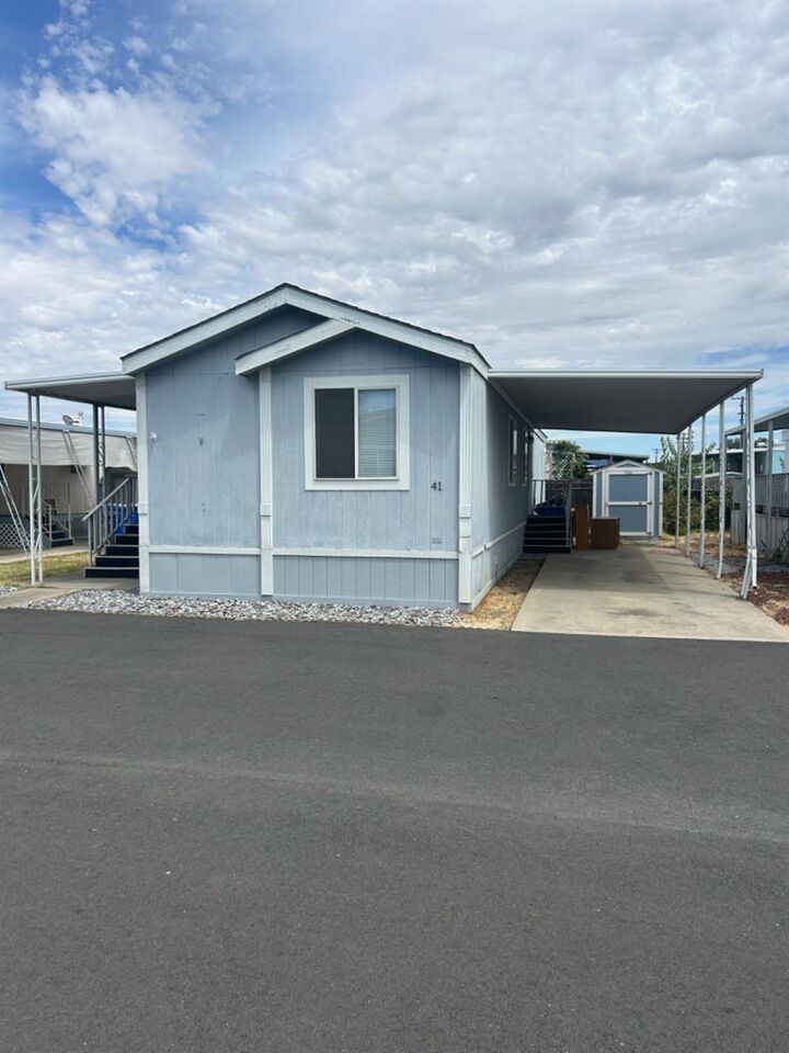 Property Photo: 605 Pringle Avenue 41 CA 95632