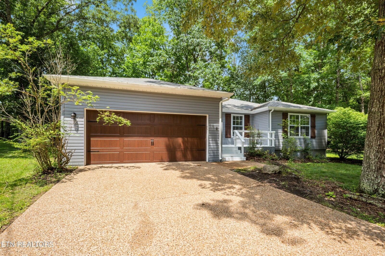 Property Photo: 18 Newcom Court TN 38558