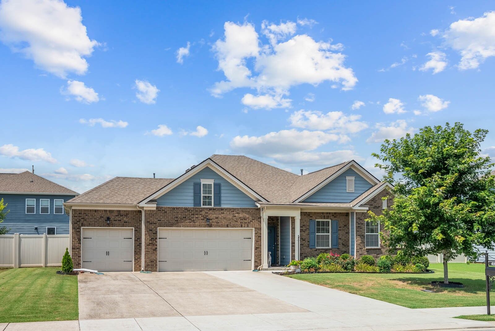 Property Photo:  6225 Birchtree Dr  TN 37128 