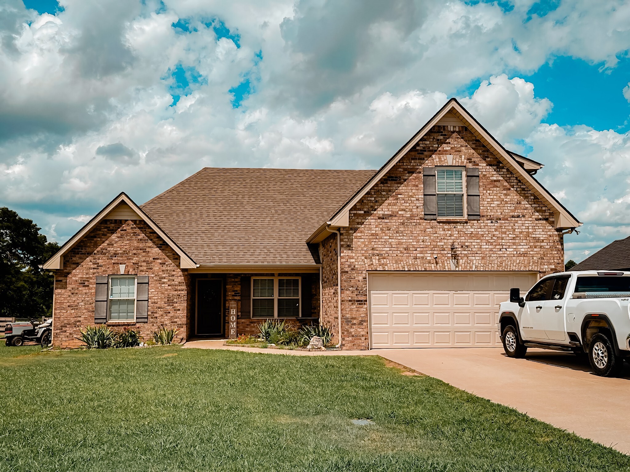 Property Photo: 2929 Dusenburg Dr TN 37037