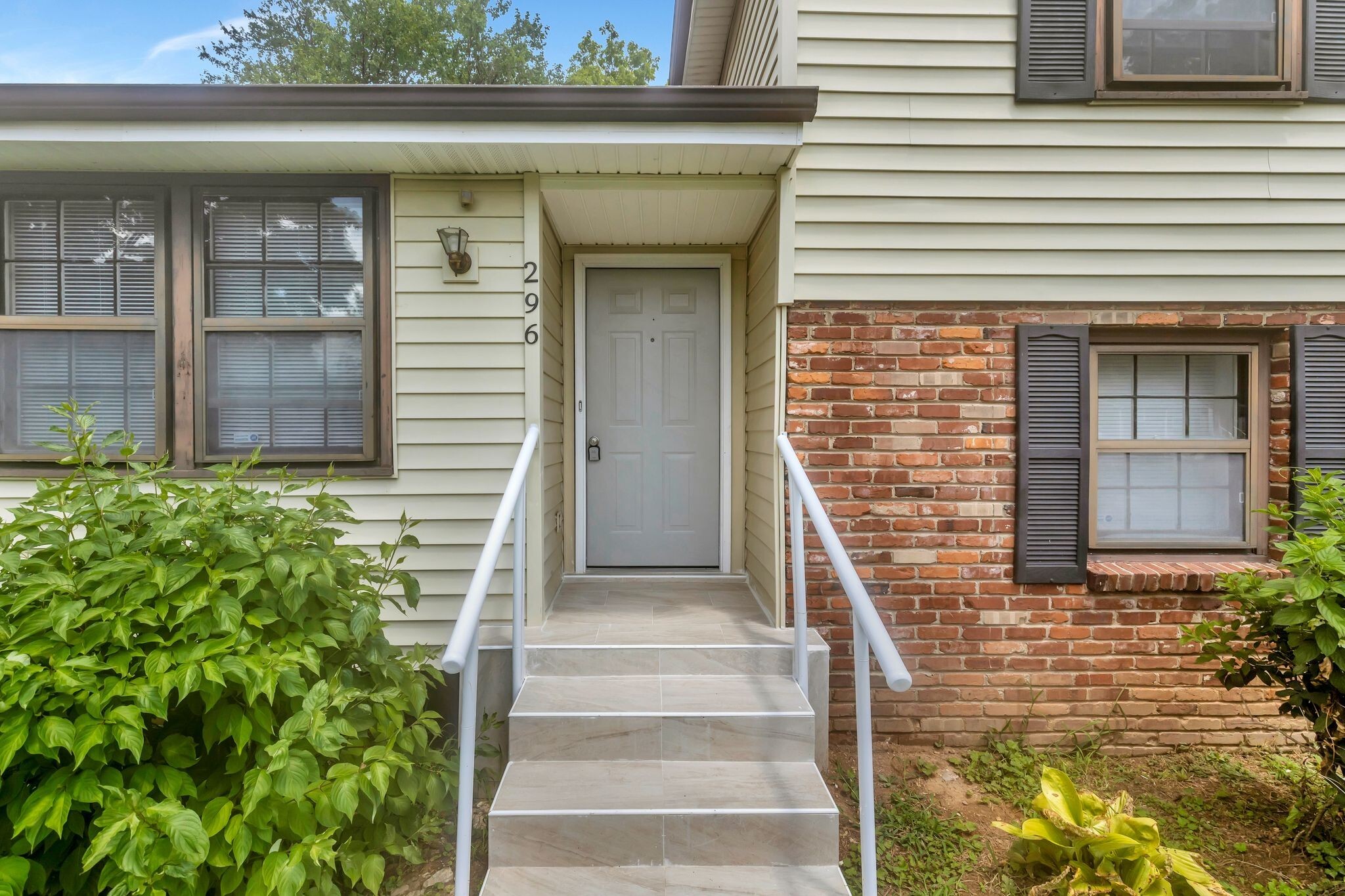 Property Photo:  296 Paragon Mills Rd  TN 37211 