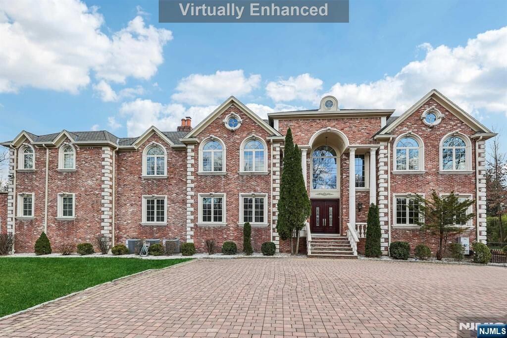 Property Photo:  24 Tulip Tree Lane  NJ 07620 