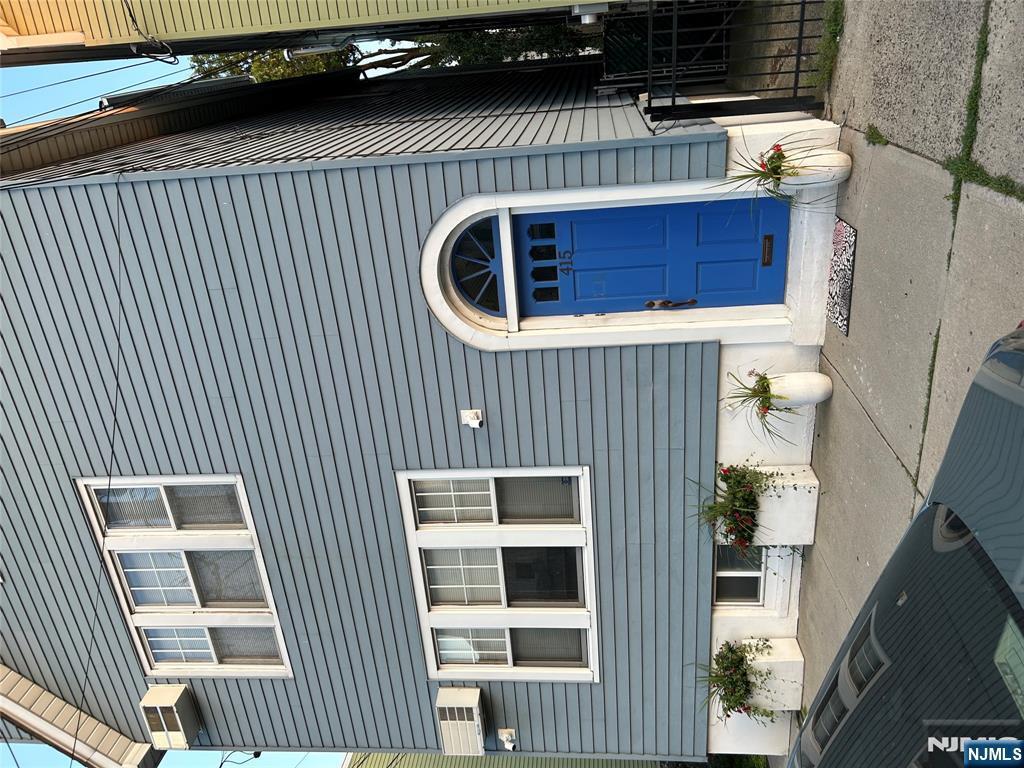Property Photo: 415-417 Hamilton Street 2nd Floor NJ 07029
