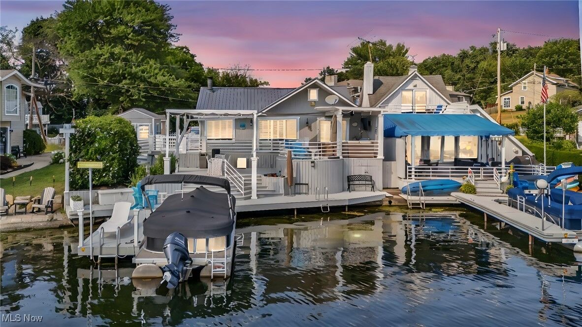 Property Photo: 552 Saunders Avenue OH 44319