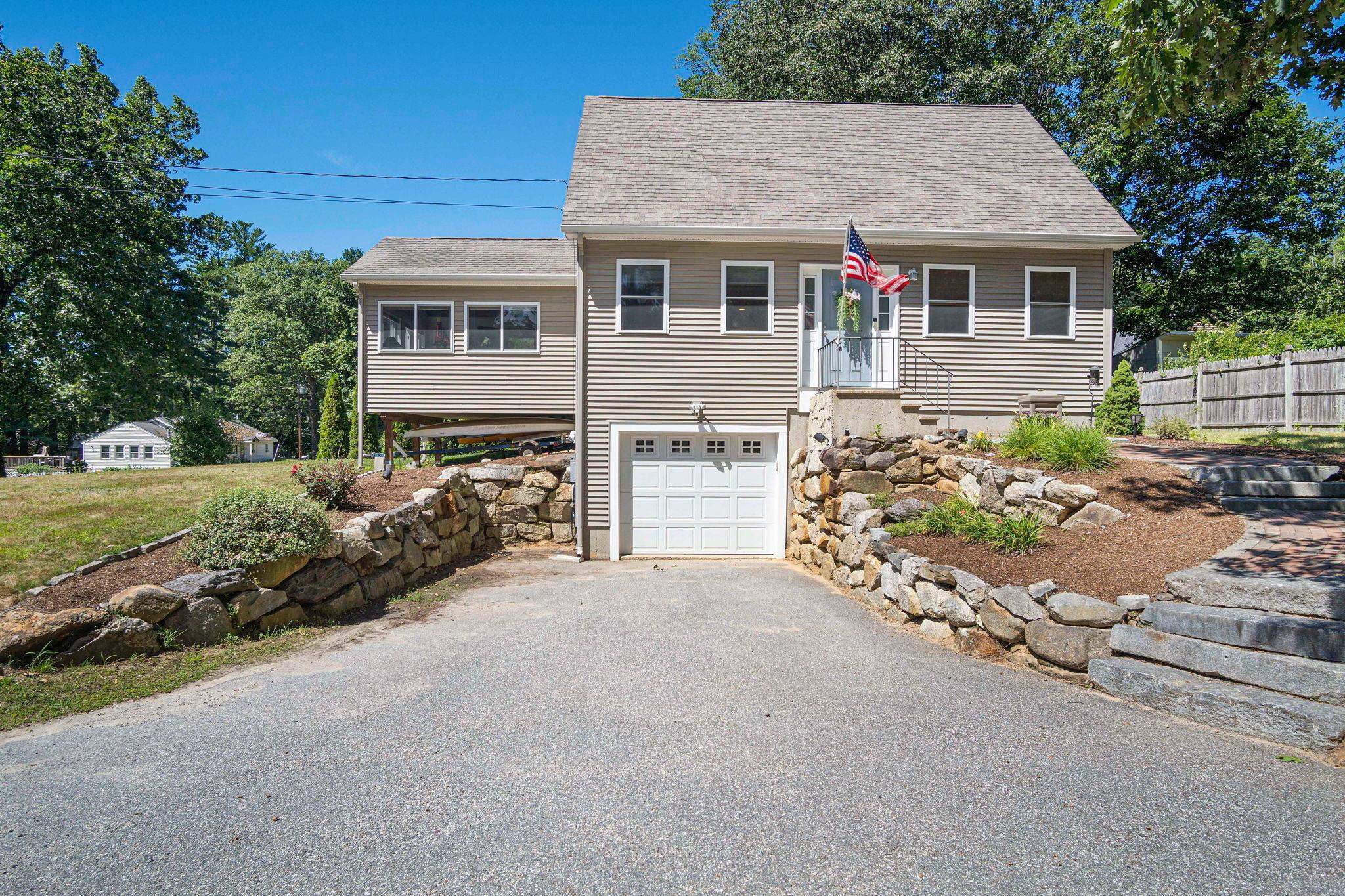Property Photo: 11 Gorham Drive NH 03046