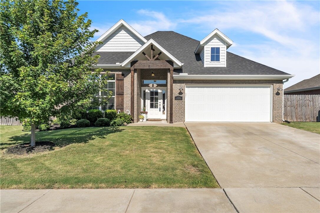 Property Photo: 551 Greylag Way AR 72730