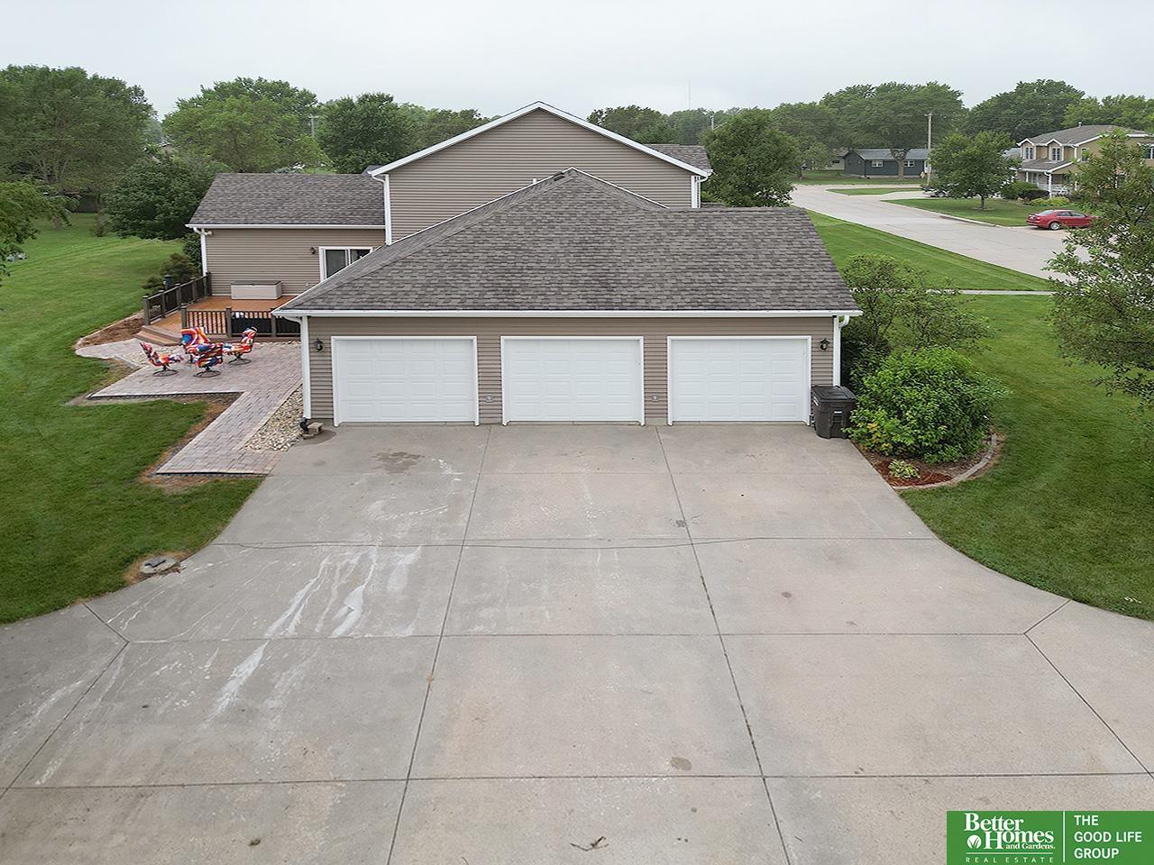 Property Photo:  755 5th Street  NE 68456 