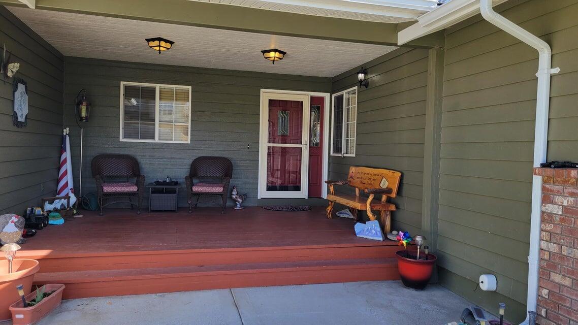 Property Photo: 735 NE Loper Avenue OR 97754