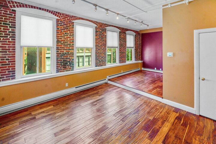 Property Photo:  62 Washington St 10  MA 01830 