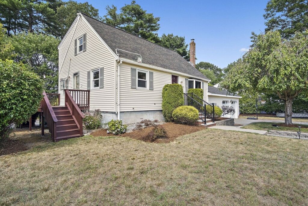 Property Photo:  51 Oakwood Ave  MA 01821 
