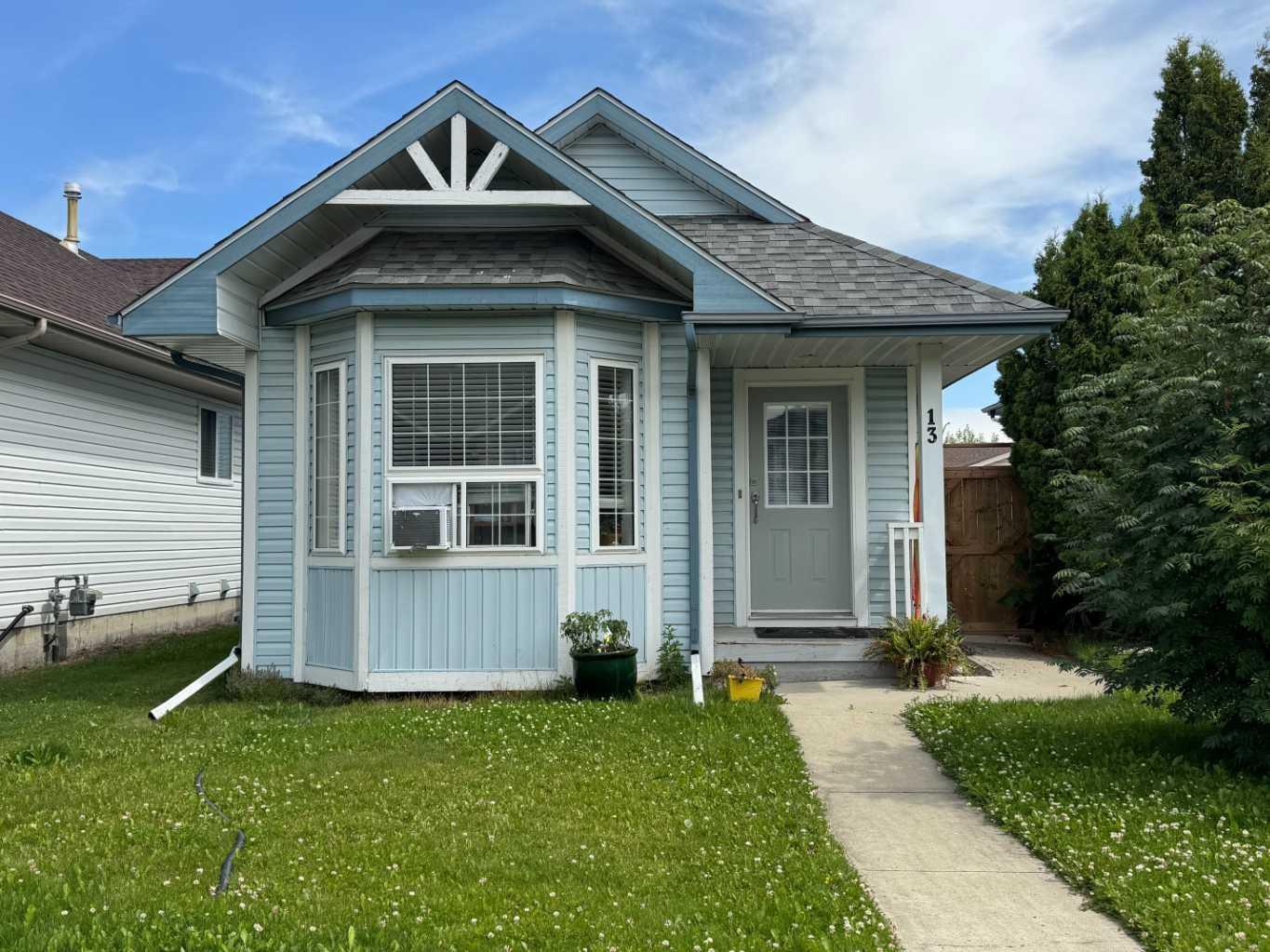 Property Photo: 13 Harper Drive Drive W AB T4S 1T5