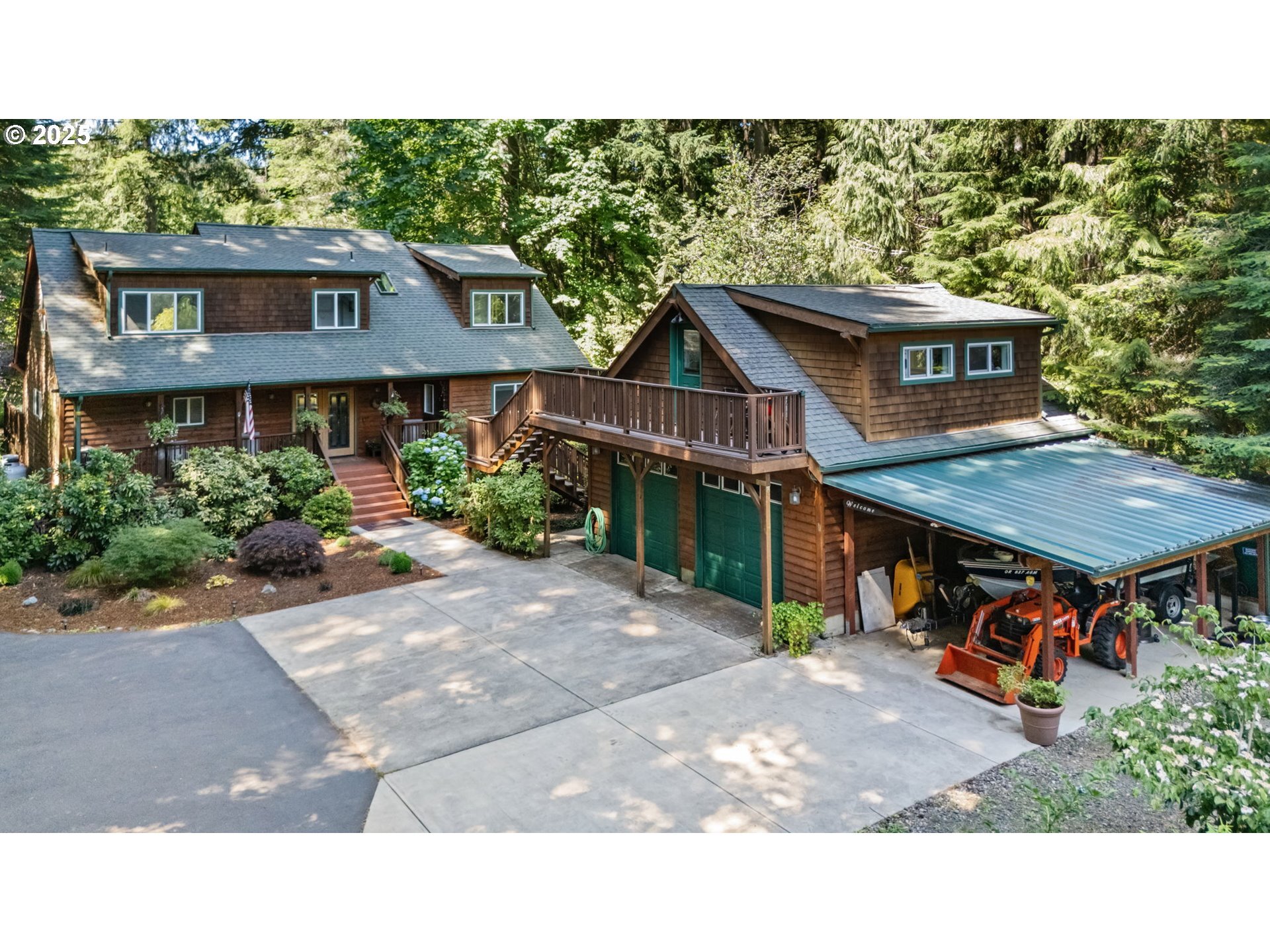 Property Photo: 42871 Deerhorn Rd OR 97478