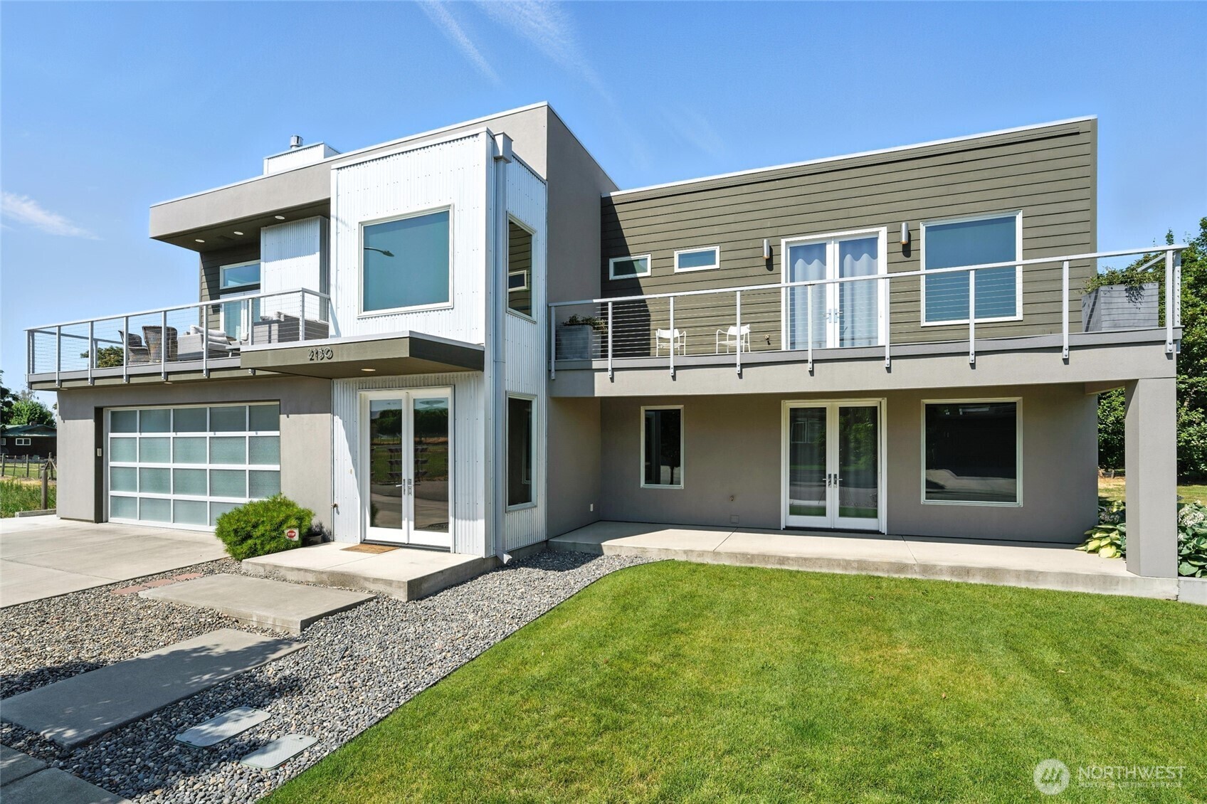 Property Photo: 2150 Paramount Street WA 99362
