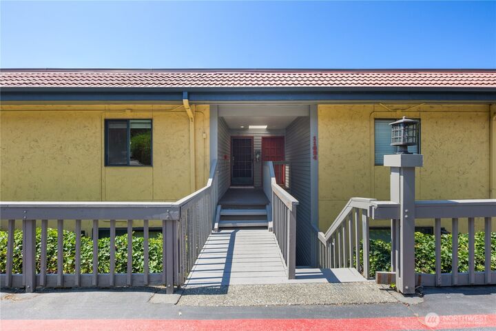 Property Photo:  11624  100th Avenue NE C215  WA 98034 