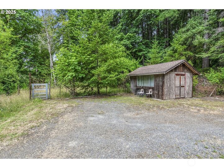Property Photo:  24202 NE 209th Street  WA 98604 