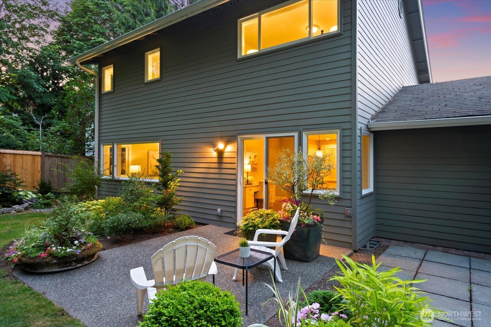 Property Photo:  8912  238th Street SW 6  WA 98026 