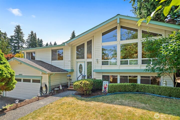 19611  30th Avenue NE  Seattle WA 98155 photo