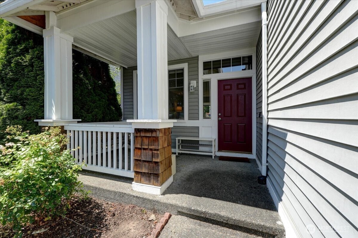 Property Photo: 6109 Perry Avenue SE WA 98092