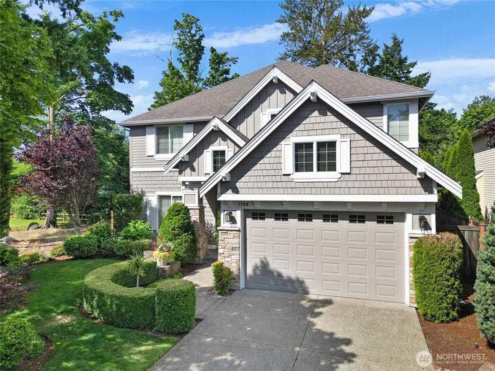 1799  271st Avenue SE  Sammamish WA 98075 photo