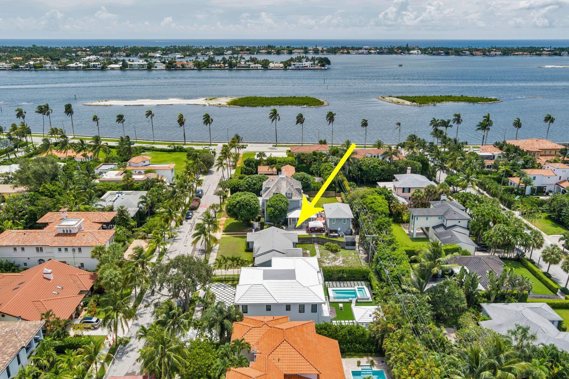 Property Photo:  206 Pershing Way  FL 33401 