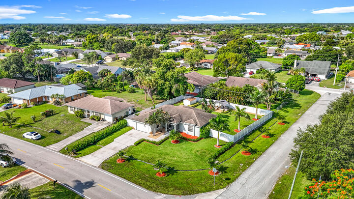 Property Photo:  2602 SW Cameo Boulevard  FL 34953 