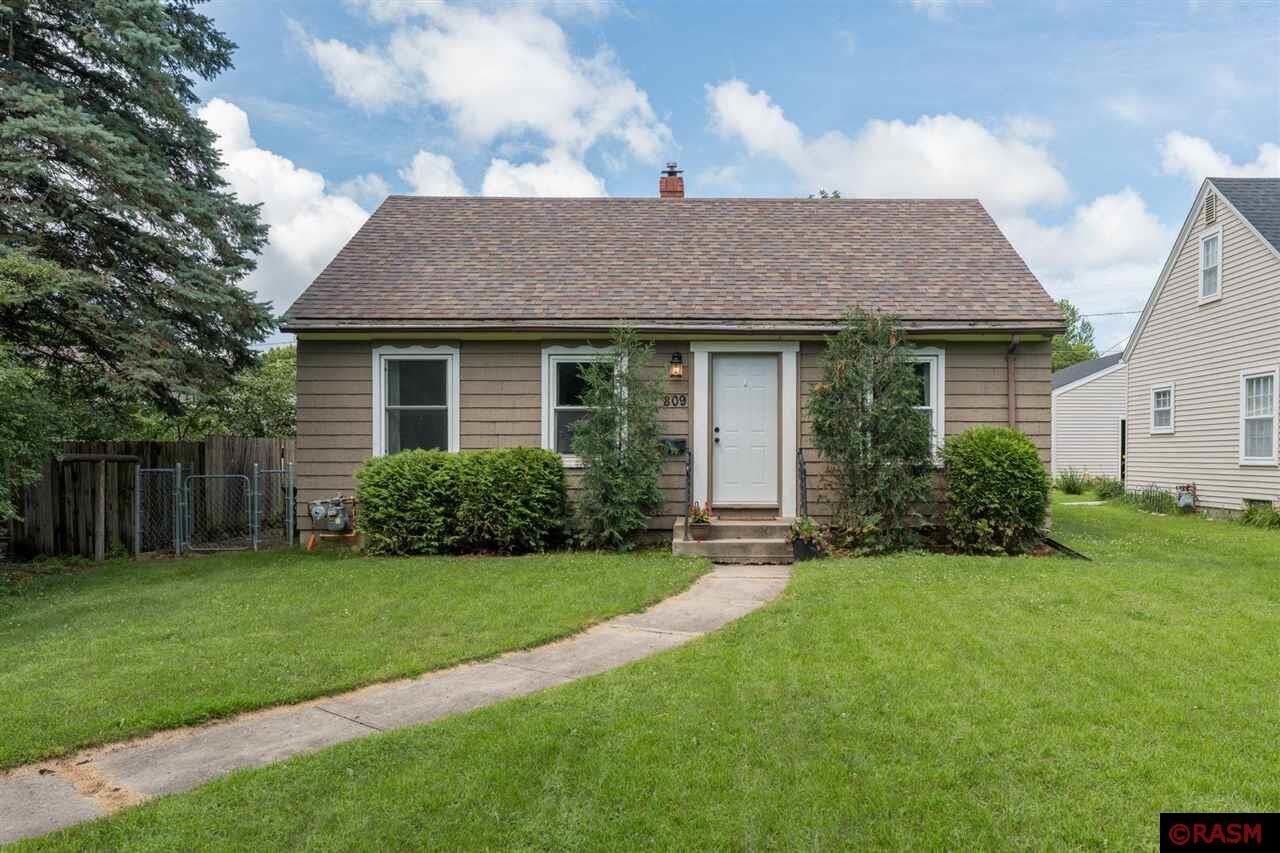 Property Photo:  809 Lyndale Street  MN 56003 