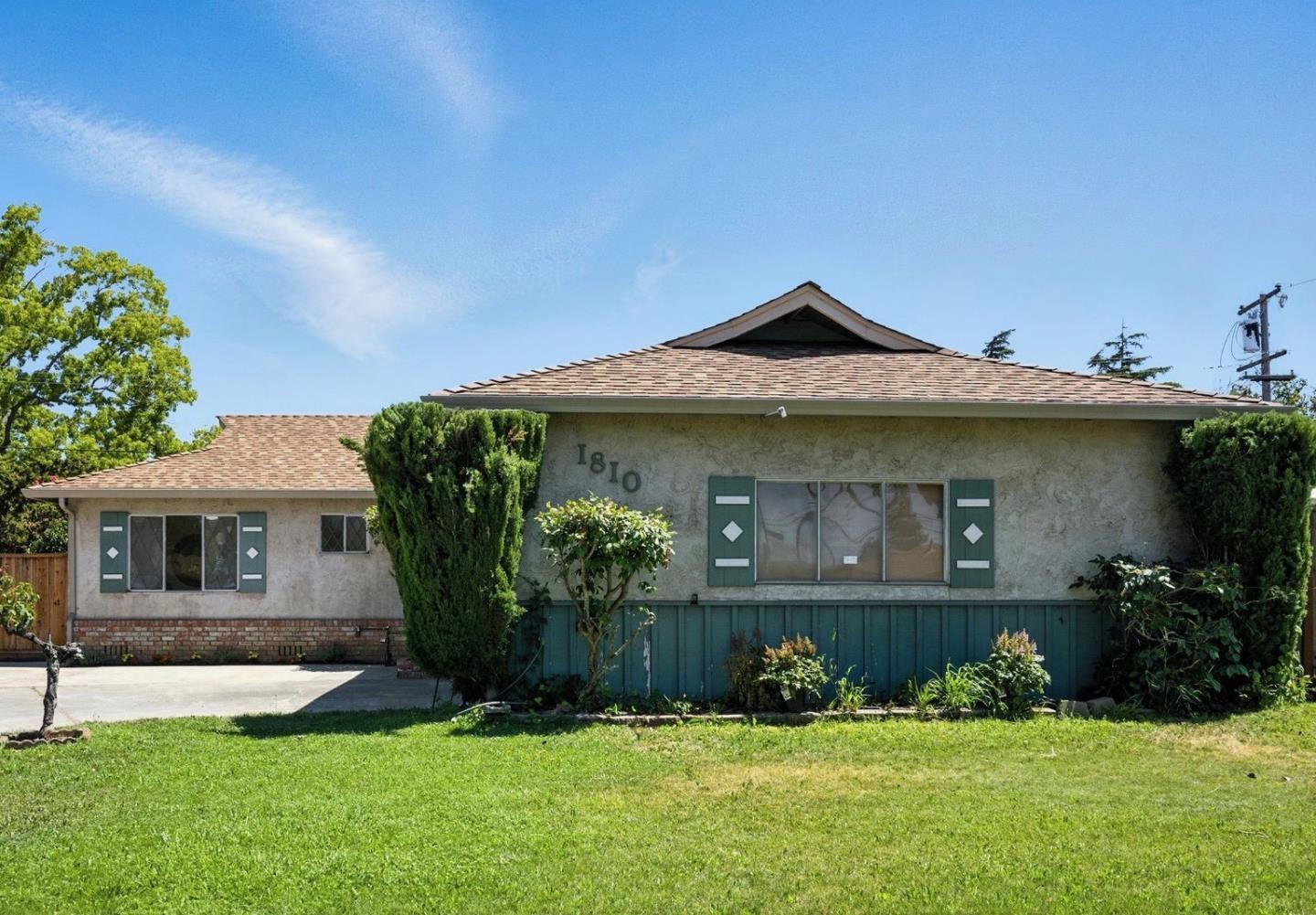 Property Photo:  1810 Foxworthy Avenue  CA 95124 