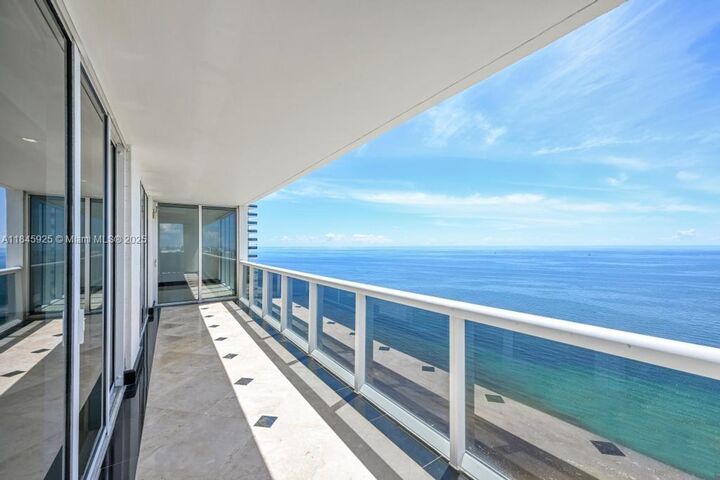 Property Photo:  1850 S Ocean Dr 4204  FL 33009 