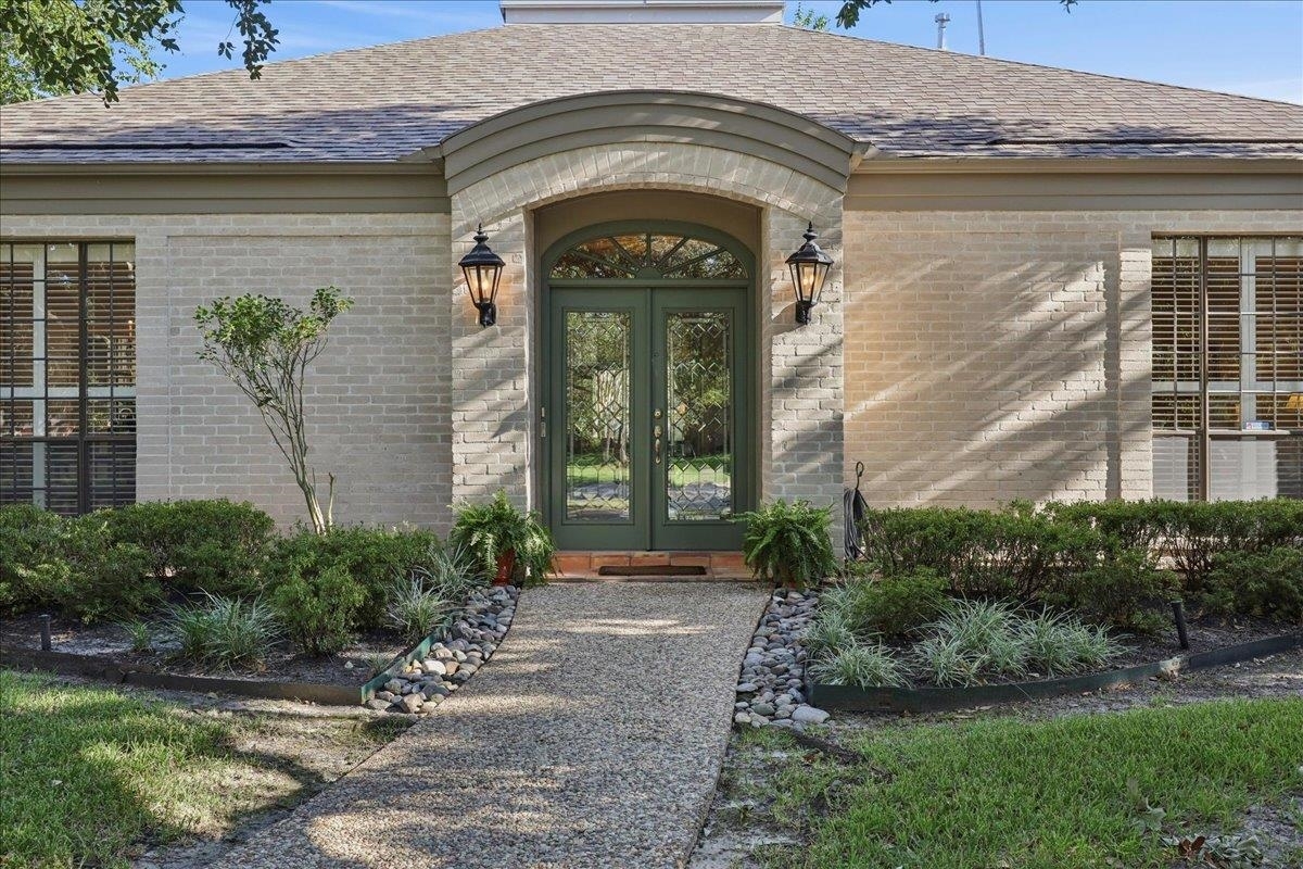 4425 Thomas Glen  Beaumont TX 77706 photo