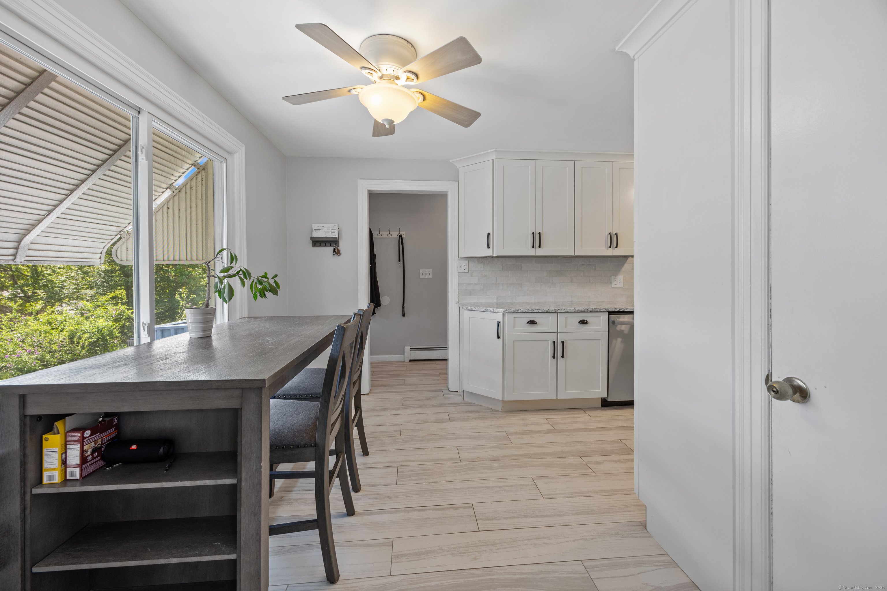 Property Photo:  468 Main Street  CT 06451 