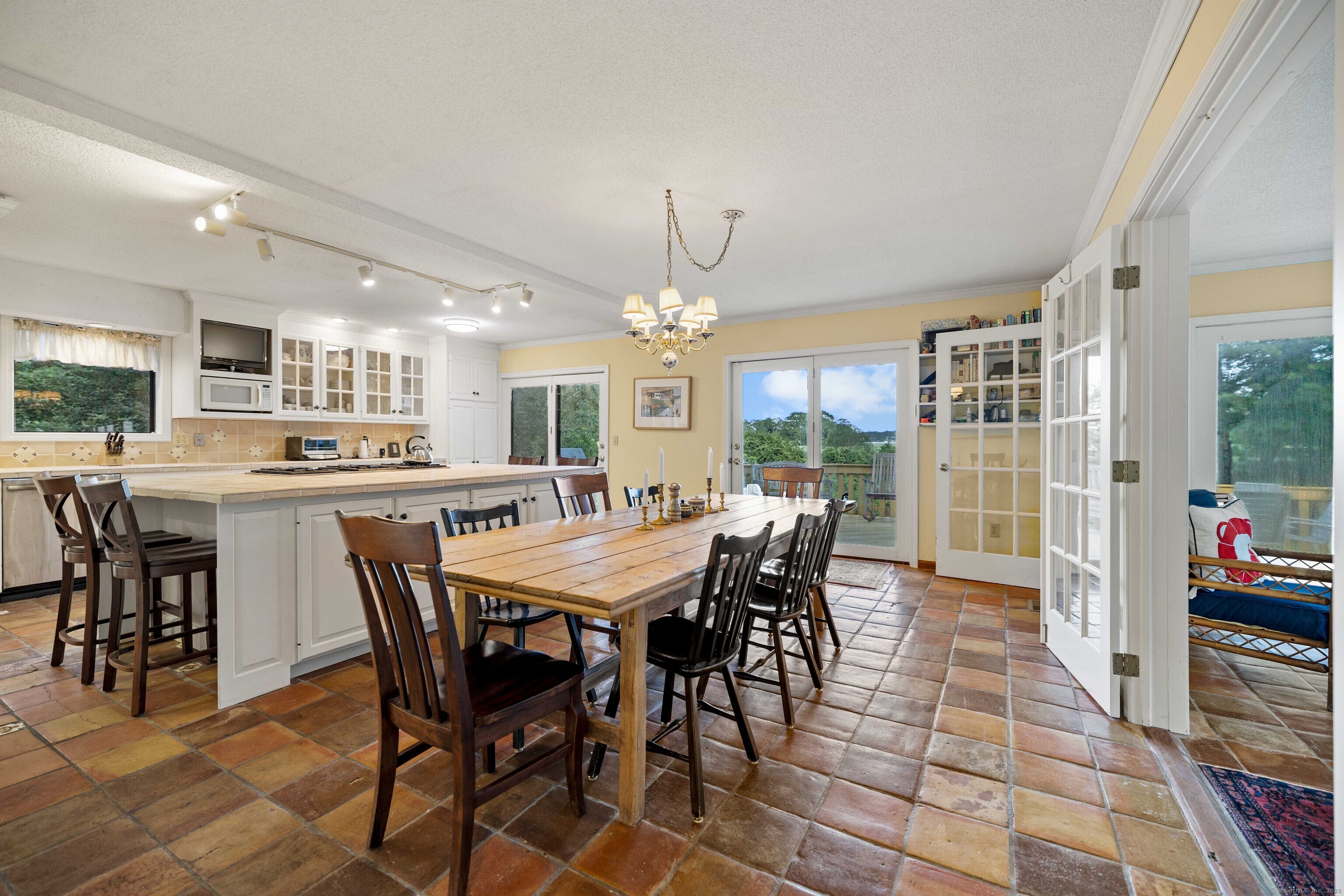 Property Photo:  96 Ayers Point Road  CT 06475 