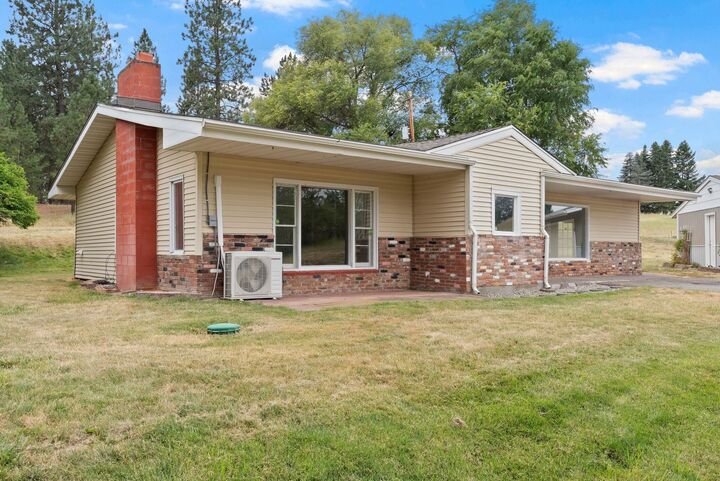 Property Photo:  17915 N Dartford Dr  WA 99005 
