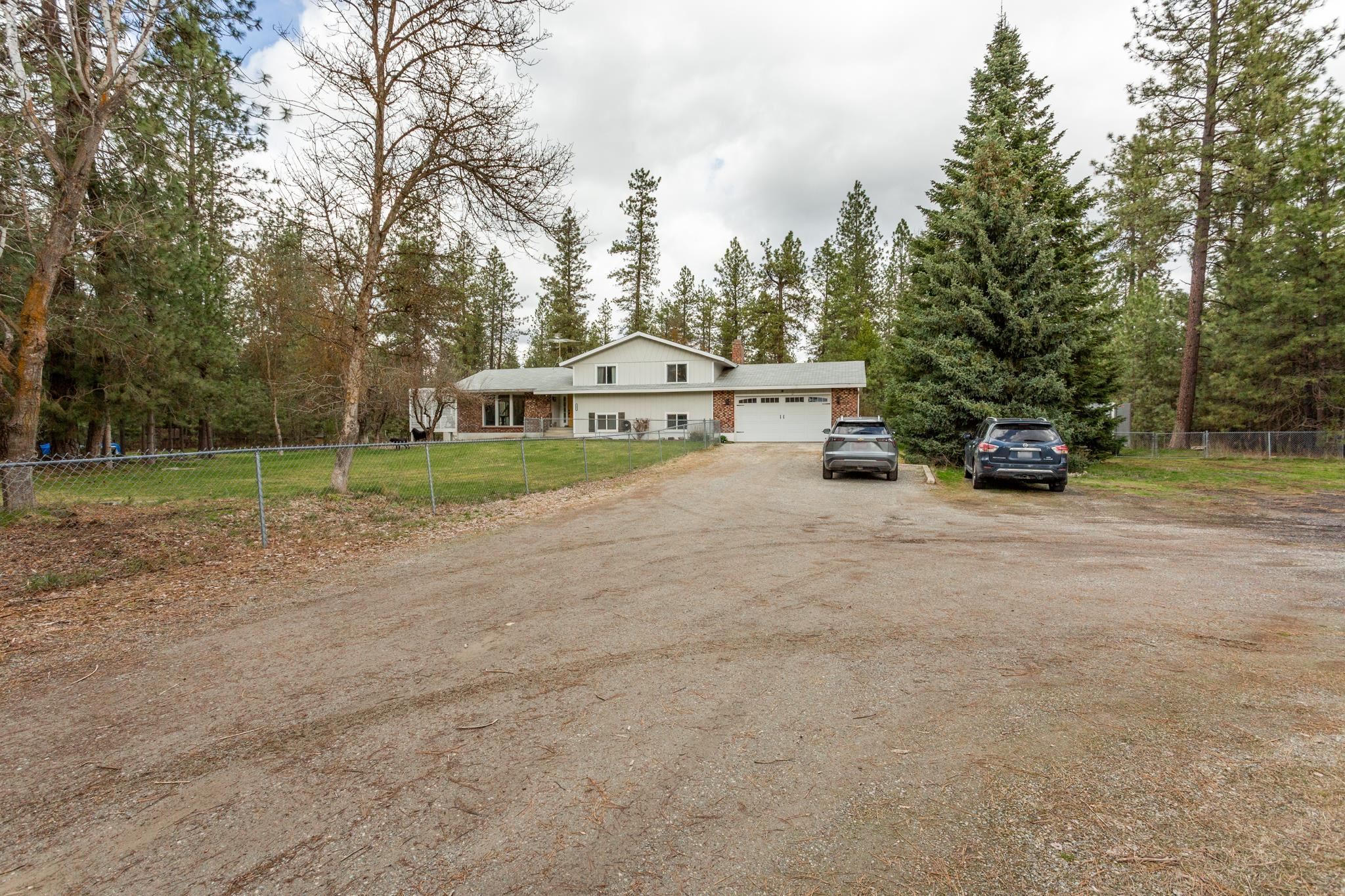 Property Photo: 3425 E Denison Chattaroy Rd WA 99003