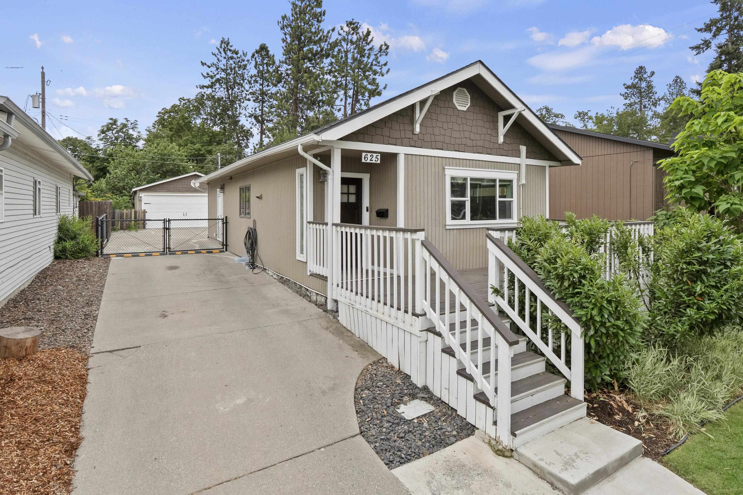 Property Photo: 625 S Ivory St WA 99202