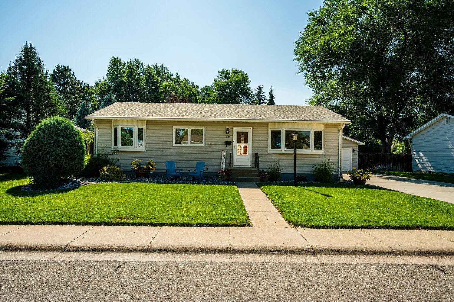 Property Photo:  324 2nd West Parkway  WY 82801 