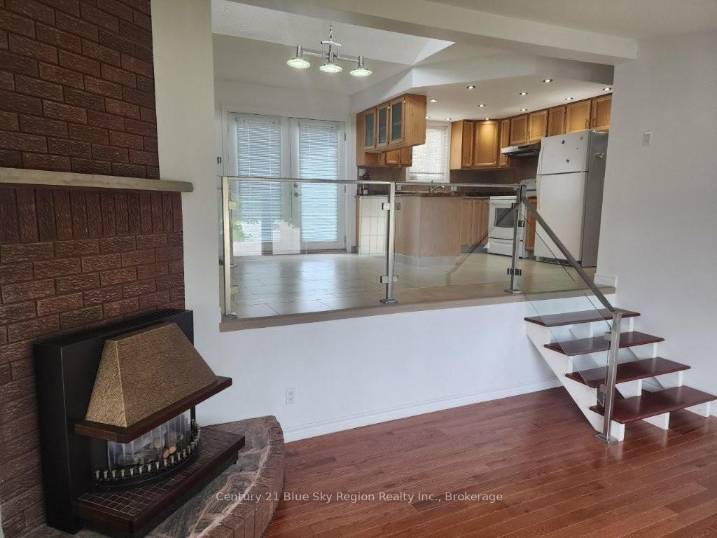 Photo de la propriété: 385 Ouellette Crescent S ON P2B 3G4