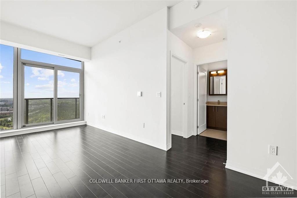 Property Photo: 805 Carling Avenue 3506 ON K1S 5W9