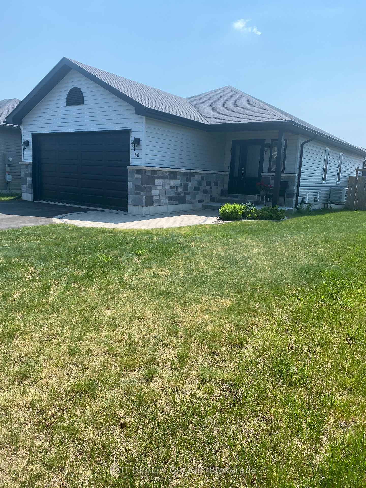 66 Deacon Place  Belleville ON K8P 5G4 photo