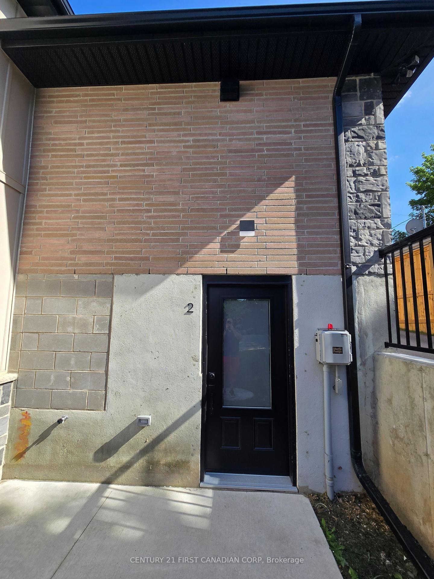 Photo de la propriété:  640 Victoria Street 2  ON N5Y 4C1 