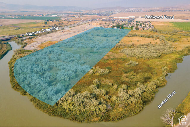 Property Photo: 201 E Brookshire Dr N UT 84045